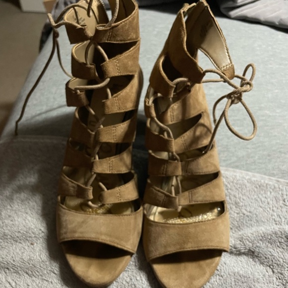 Sam Edelman suede wedges. - Picture 2 of 6